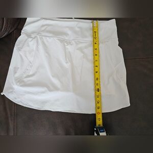 Athleta White Run With It Athletic Skort 16"